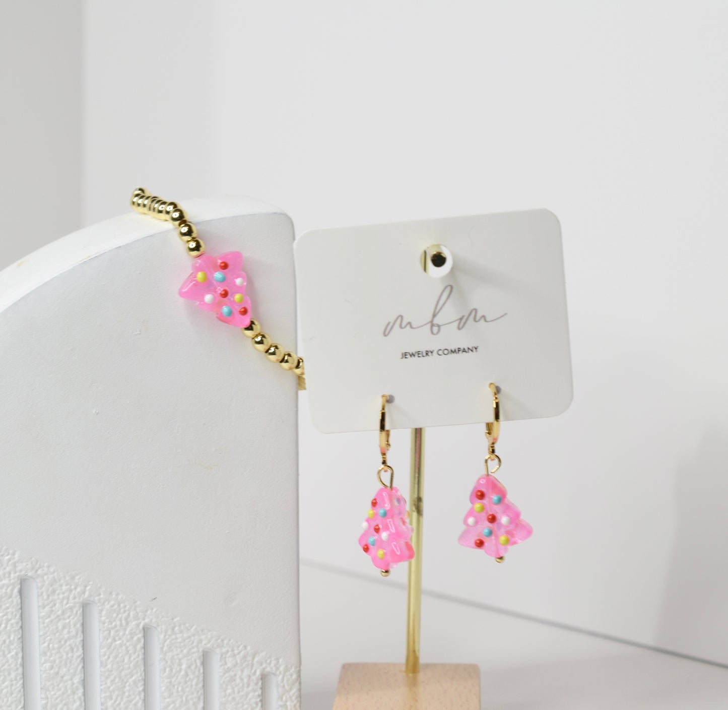 Pink Christmas Tree Huggies
